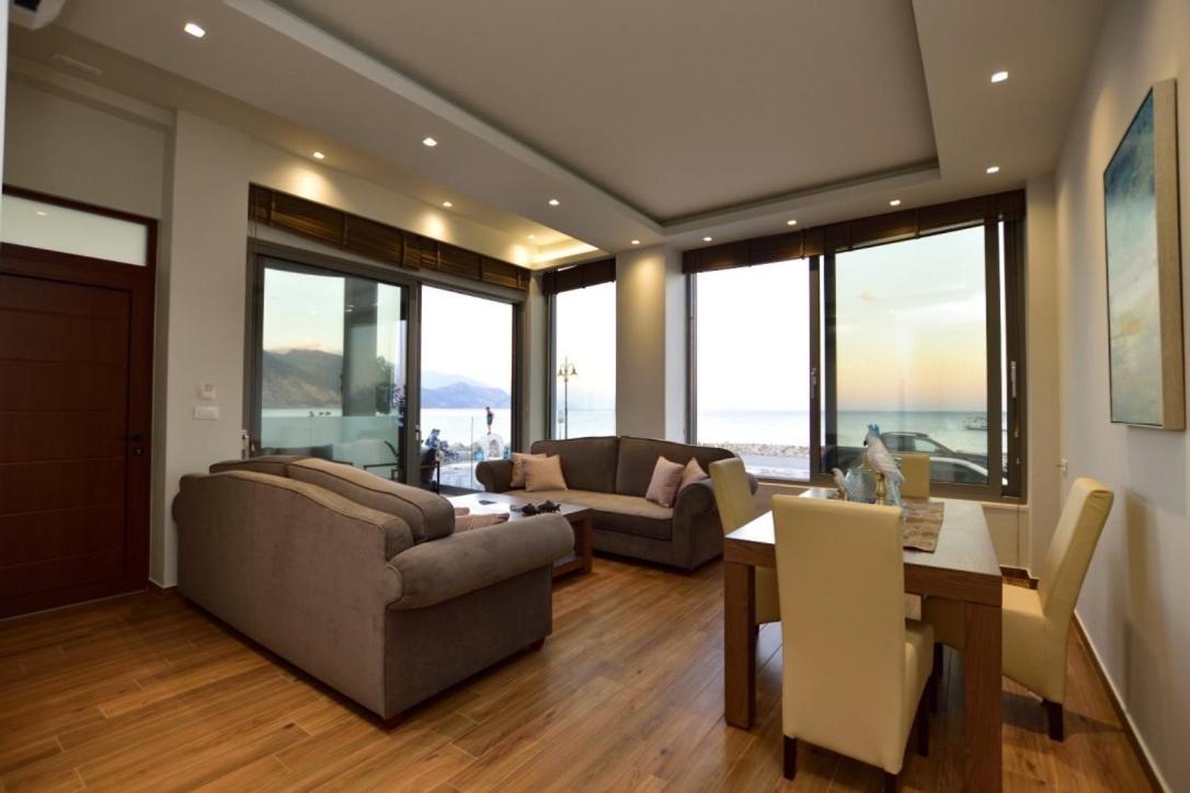 Gonis Grand Luxury Suite Palaiochora Luaran gambar